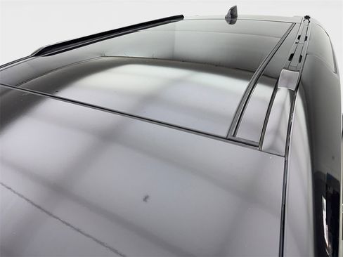 Used 2021 Land Rover Defender 90 X-Dynamic S image 27