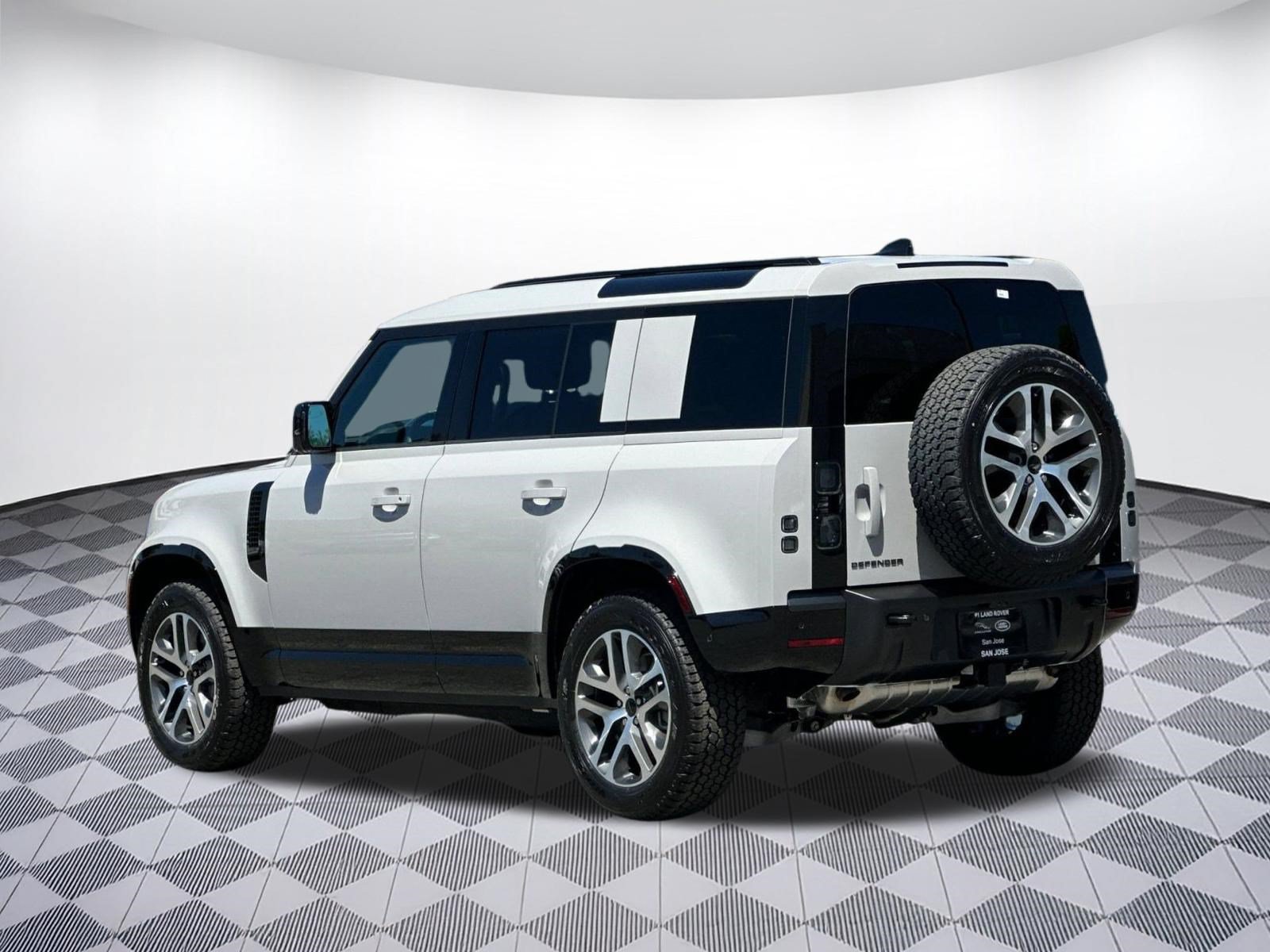 New 2026 Land Rover Defender 110 X-Dynamic SE AWD/4WD image 3