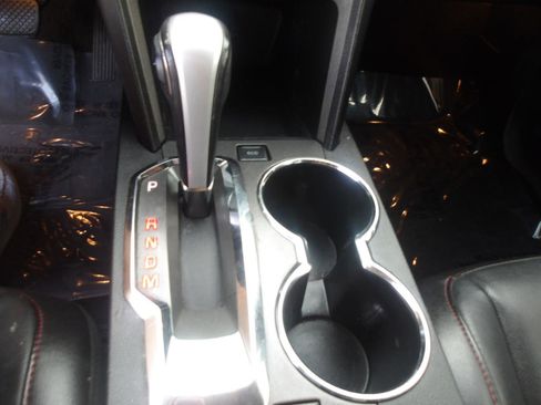 Used 2011 GMC Terrain SLT image 23