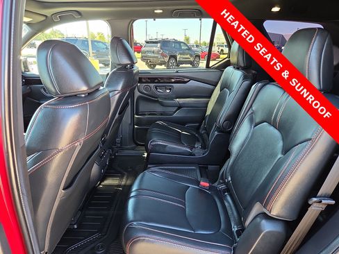 Used 2024 Honda Pilot TrailSport image 11