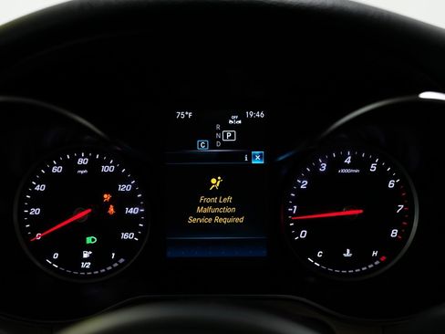 Used 2020 Mercedes-Benz GLC 300 4MATIC image 19