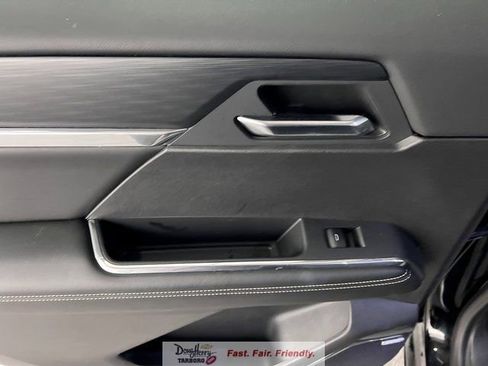 Used 2025 GMC Acadia Elevation FWD image 33