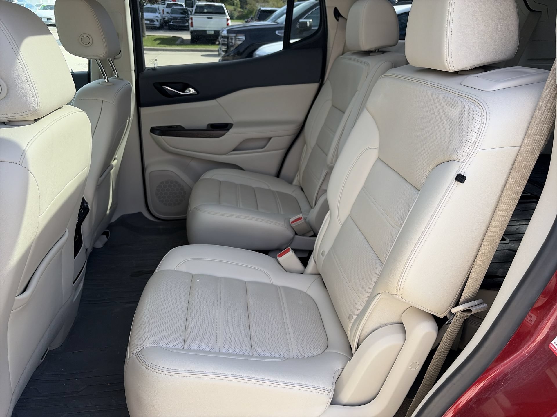 Used 2021 GMC Acadia Denali w/ Denali Technology Package AWD/4WD image 27