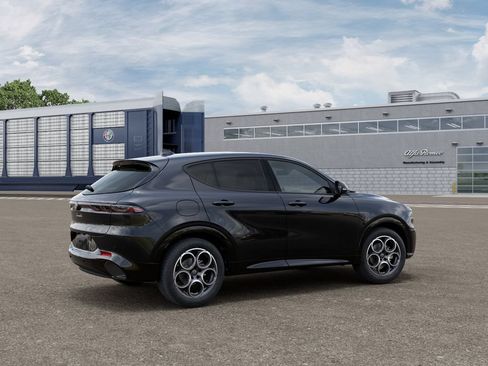 New 2025 Alfa Romeo Tonale AWD/4WD image 4