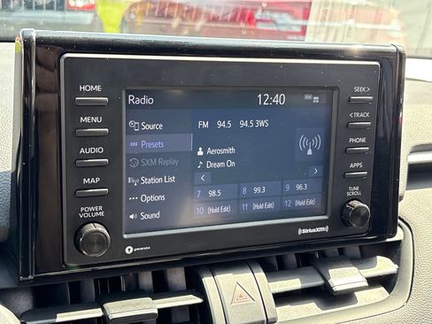 Used 2021 Toyota RAV4 LE image 13