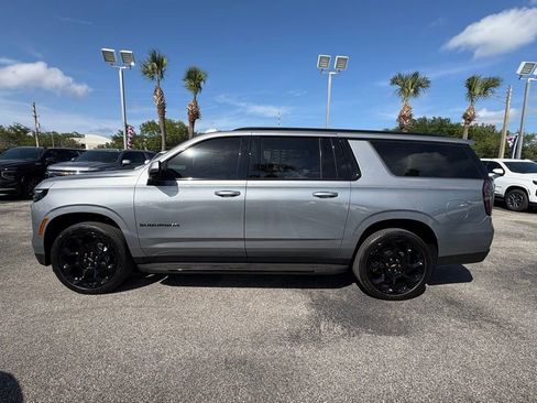 New 2026 Chevrolet Suburban RST w/ RST Capability Package AWD/4WD image 4