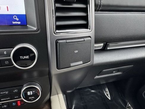 Used 2020 Ford Expedition Platinum image 17
