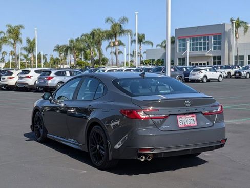Used 2026 Toyota Camry SE w/ Convenience Package image 8