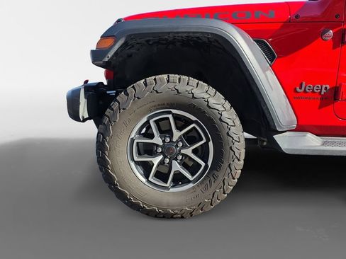 Used 2024 Jeep Wrangler Unlimited Rubicon w/ Technology Group image 13