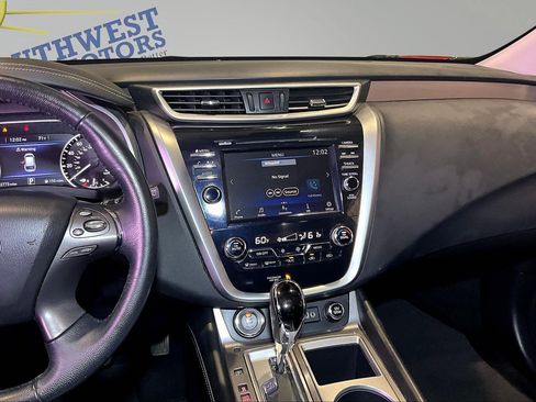 Used 2023 Nissan Murano SV FWD image 10