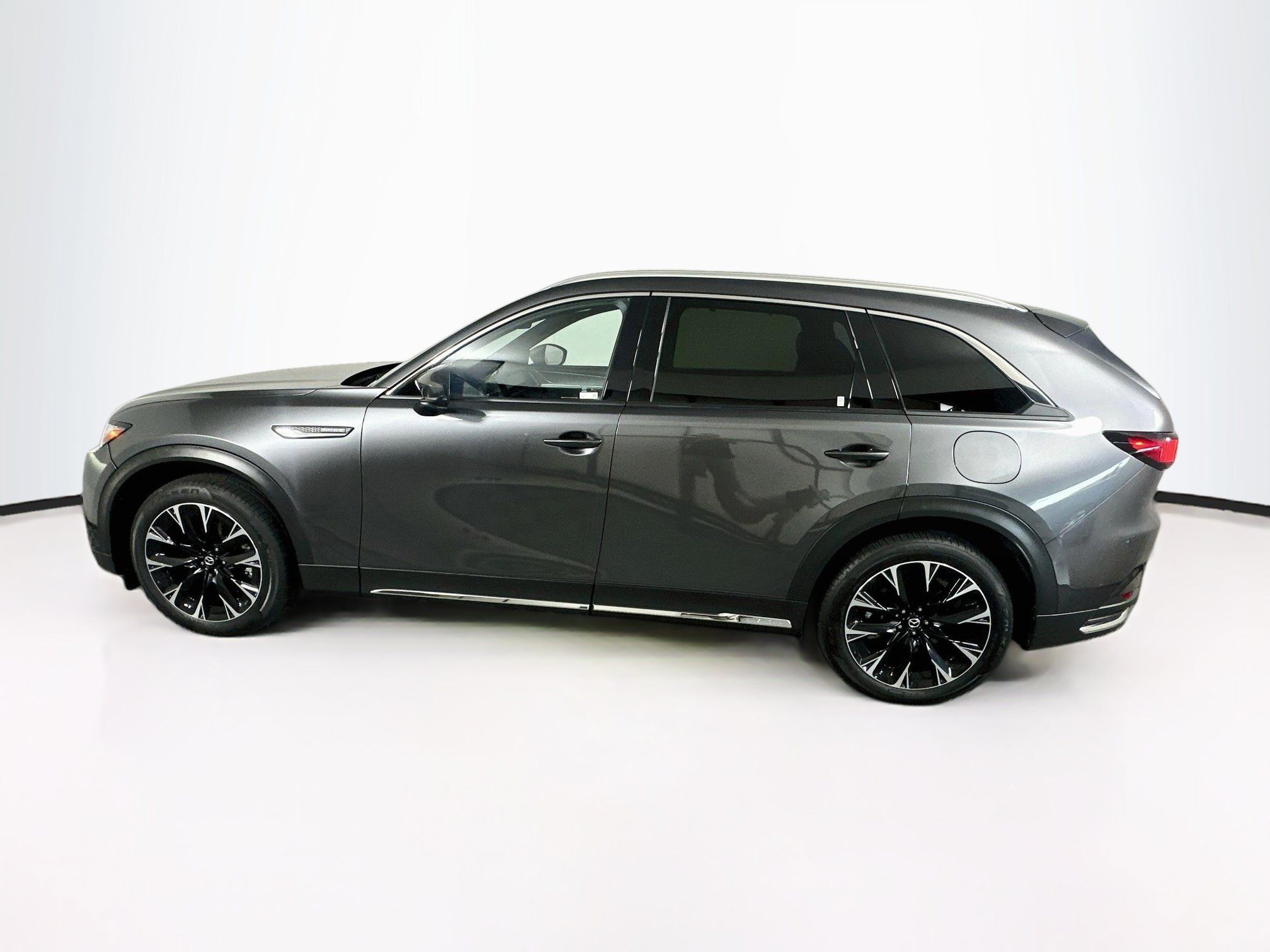 Used 2024 MAZDA CX-90 Plug-In Hybrid w/ Premium Plus AWD/4WD image 4
