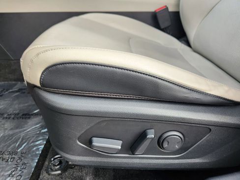 Used 2023 Kia Sportage EX image 14