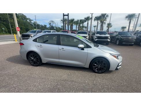 Used 2024 Toyota Corolla SE FWD image 9