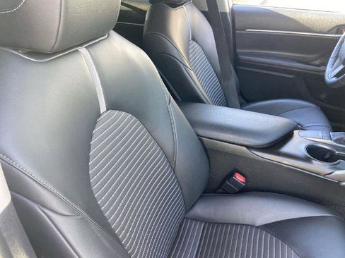 Used 2022 Toyota Camry SE image 21