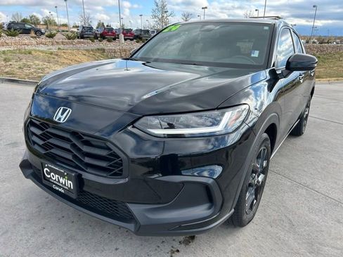 Used 2024 Honda HR-V Sport image 3