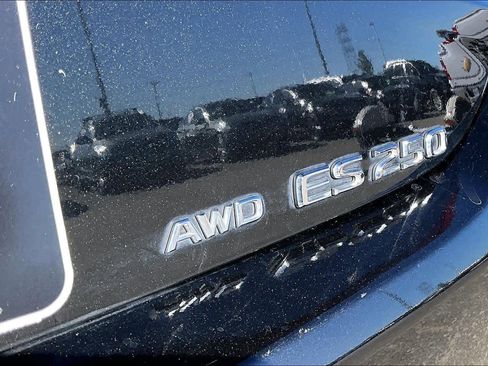 Used 2022 Lexus ES 250 w/ Premium Package image 27