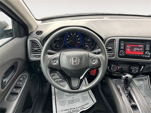 Used 2019 Honda HR-V LX image 12