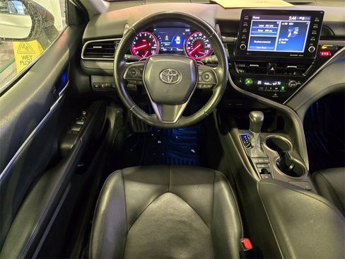 Used 2023 Toyota Camry XSE image 8