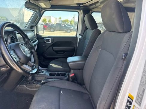 Used 2022 Jeep Wrangler Unlimited Sport AWD/4WD image 9