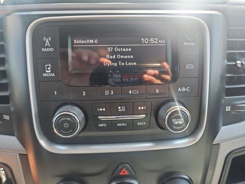 Used 2017 RAM 1500 Express AWD/4WD image 31