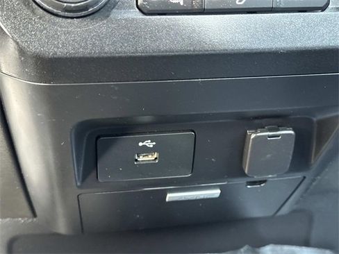 Used 2018 Ford F550 2WD Regular Cab Super Duty image 15