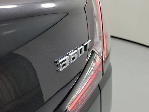 Used 2023 Cadillac XT4 Sport FWD image 6