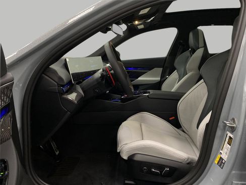 New 2026 BMW M5 image 31