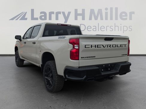 New 2026 Chevrolet Silverado 1500 Custom Trail Boss w/ Dark Appearance Package image 3