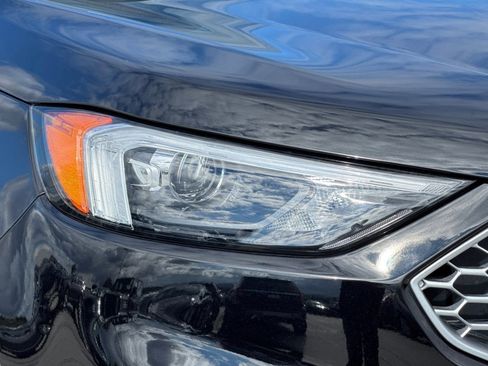 Used 2024 Ford Edge SEL image 9