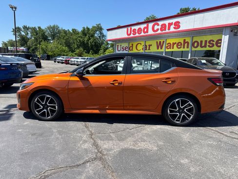 Used 2025 Nissan Sentra SR FWD image 3