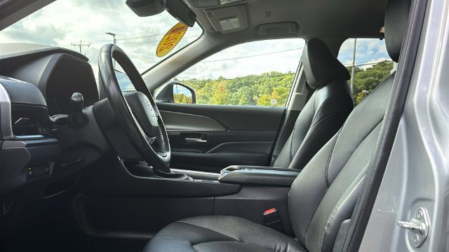 Certified 2024 Toyota Grand Highlander AWD image 10