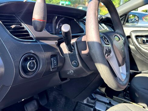 Used 2016 Ford Taurus Police Interceptor AWD image 10