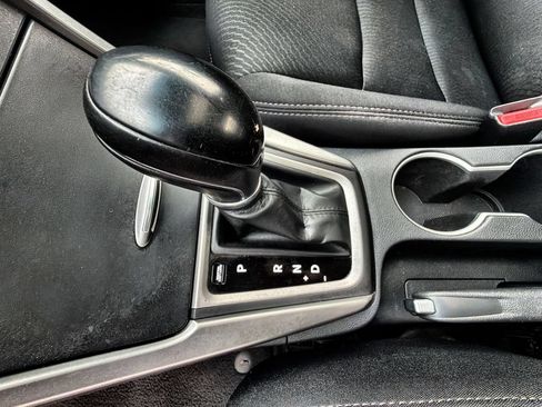 Used 2015 Hyundai Elantra Sedan FWD image 25
