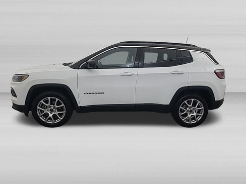 Used 2025 Jeep Compass Limited AWD/4WD image 6