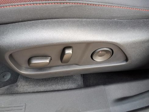 Used 2026 Chevrolet Equinox RS FWD image 11