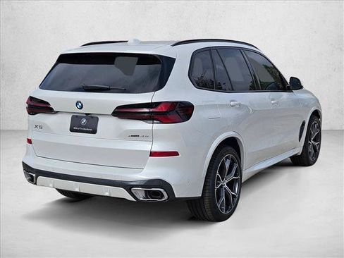 Used 2026 BMW X5 xDrive40i w/ M Sport Package AWD/4WD image 5
