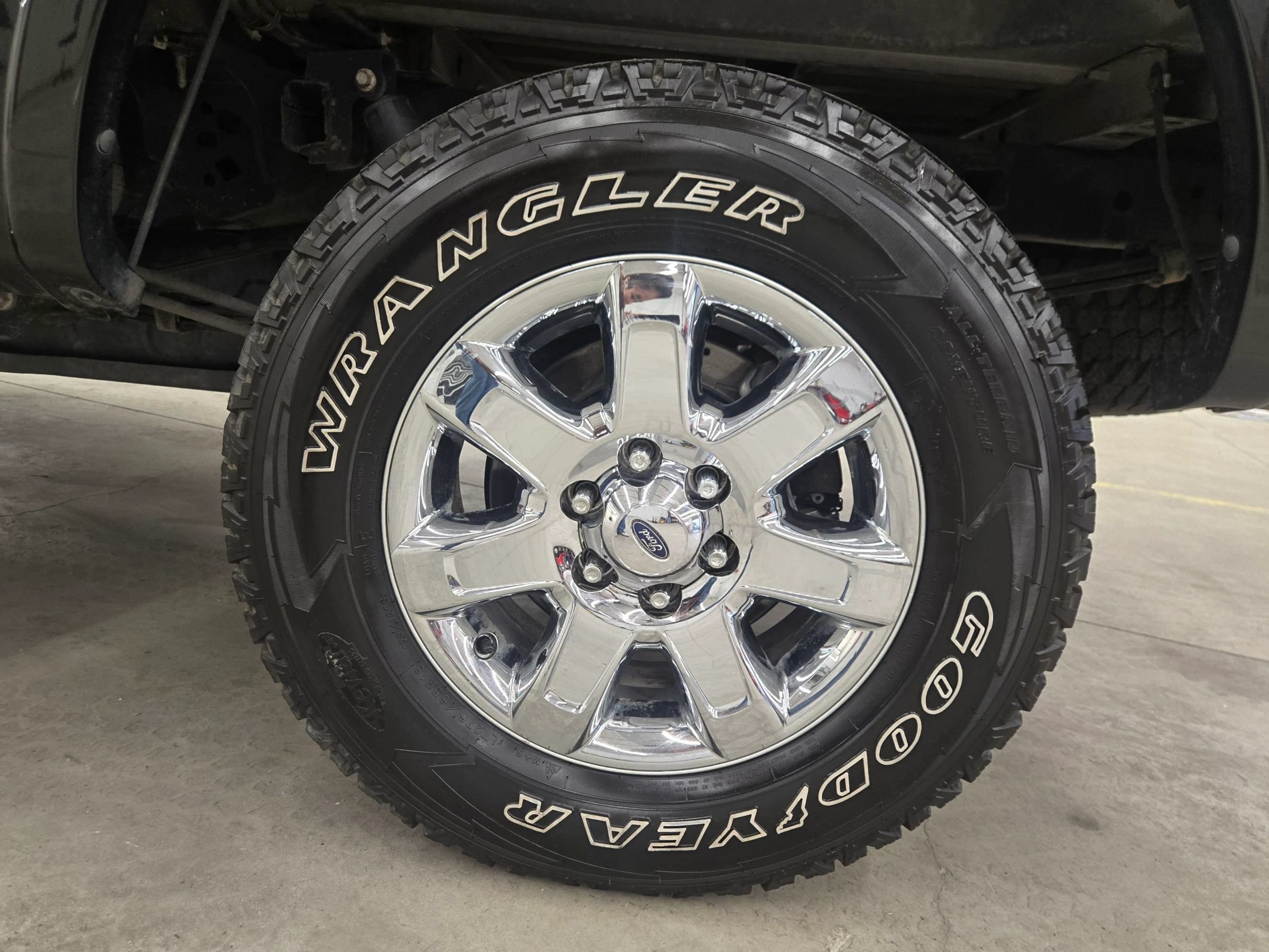 Used 2014 Ford F150 Lariat w/ Equipment Group 502A Luxury AWD/4WD image 19