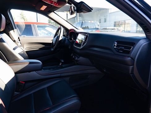 Used 2025 Dodge Durango GT image 34