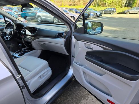 Used 2020 Honda Pilot EX-L image 10