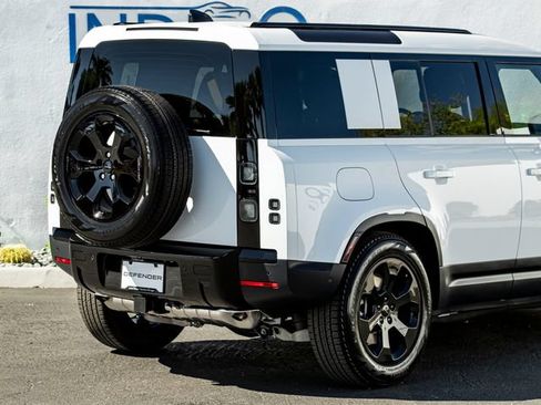 New 2026 Land Rover Defender 110 S AWD/4WD image 7