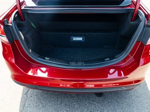 Used 2017 Ford Fusion Energi SE FWD image 7