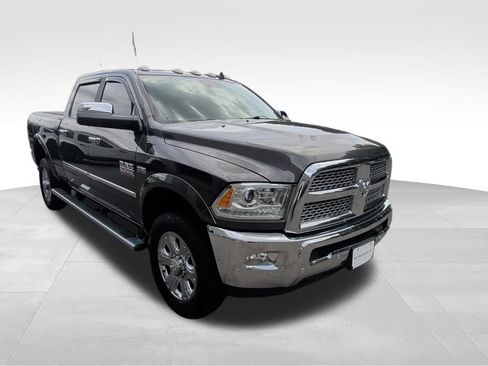 Used 2018 RAM 2500 Laramie w/ Convenience Group AWD/4WD image 7