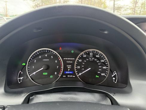 Used 2013 Lexus ES 300h Base 4dr Sedan image 26