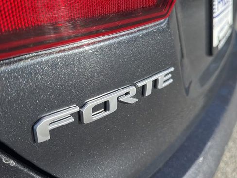 Used 2023 Kia Forte GT-Line image 28