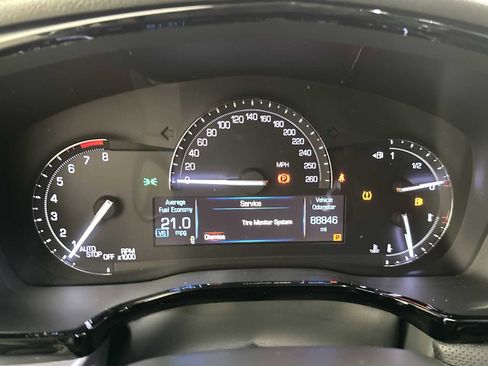 Used 2017 Cadillac XT5 Luxury image 18