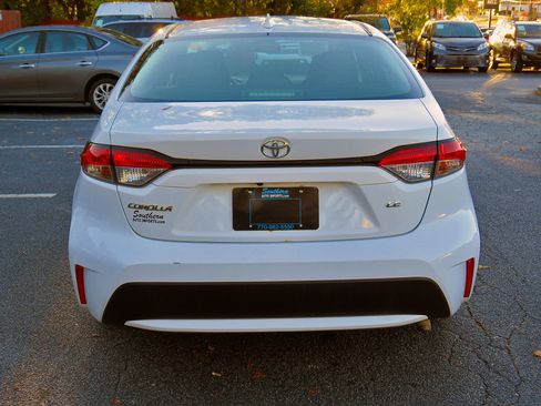 Used 2020 Toyota Corolla LE image 8