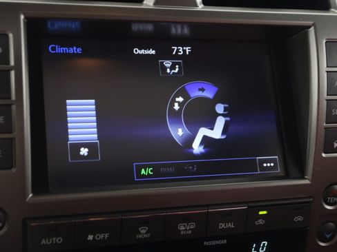 Used 2021 Lexus GX 460 w/ Accessory Package AWD/4WD image 32