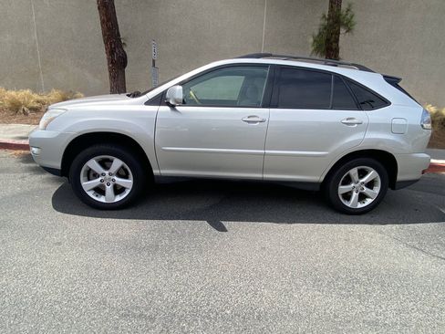 Used 2006 Lexus RX 330 FWD image 1