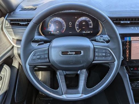 New 2026 Jeep Grand Cherokee Limited w/ Limited Altitude Package image 19