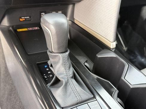 Certified 2025 Toyota Camry SE image 25